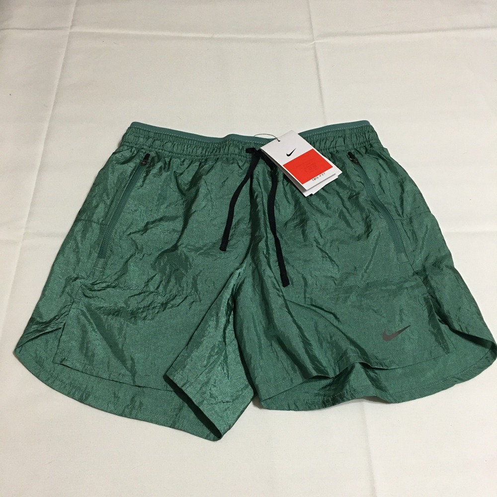 Nike Stride Running Shorts Mens Small Green Dri-FIT 5 Inch Inseam NWT